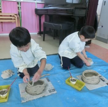 🌎年長組🌎つぼ作り